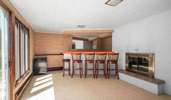 1 Rocky Crest Rd, Cumberland, RI 02864