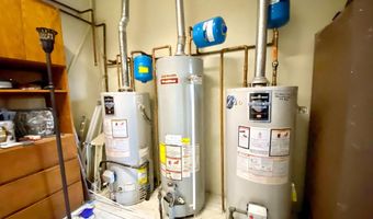 8 COMMONWEALTH Ave, Claymont, DE 19703