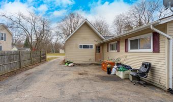 297 E Washington St, Almont, MI 48003