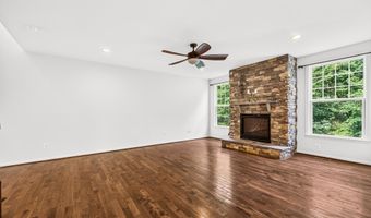 24823 BARRINGTON GROVE Ct, Aldie, VA 20105