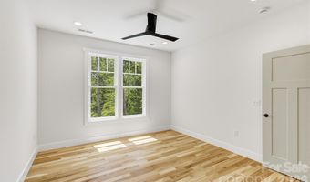 73 Rocking Porch Rd, Asheville, NC 28805