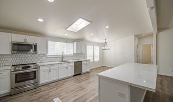 1426 S HALE Dr, Apache Junction, AZ 85120
