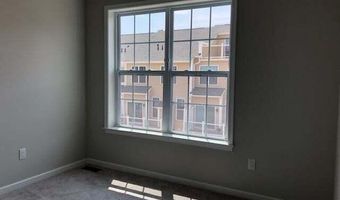 2780 Ashcombe Dr, Ann Arbor, MI 48105