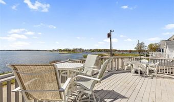 15 Shore Dr, Barrington, RI 02806