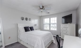 25 Venturi Grn A, North Providence, RI 02904