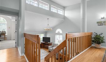 84 Cardinal Dr, North Kingstown, RI 02852