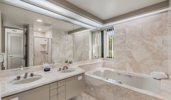 68-1050 MAUNA LANI POINT Dr B102, Kamuela, HI 96743