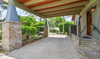 25 17th St, Apalachicola, FL 32320