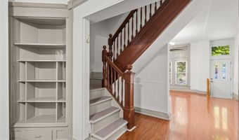 2913 E BALTIMORE St, Baltimore, MD 21224
