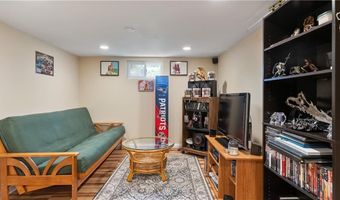 162 Thatcher St, East Providence, RI 02916