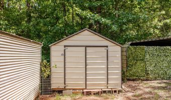 8010 Lakeside Dr, Appling, GA 30802