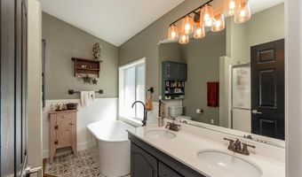 463 Chimney Dr, Bayfield, CO 81122