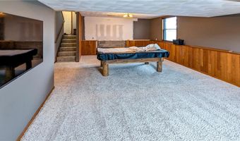 1918 Bayview Dr, Albert Lea, MN 56007