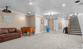 5477 Barton Cir, Ammon, ID 83406
