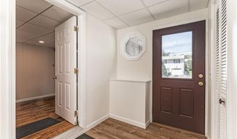 42 Seminole Trl, Cranston, RI 02921