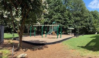 1078 Prestwyck Ct, Alpharetta, GA 30004