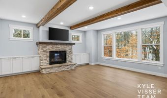 7787 S Gracemoor Ct SE, Alto, MI 49302