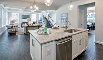5415 WOODWAY Dr, Alexandria, VA 22310