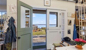 41 Walcott Ave, Jamestown, RI 02835