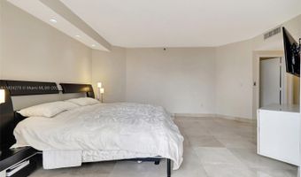4000 Island Blvd L-2, Aventura, FL 33160