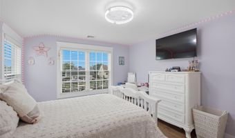 30 Berger Ave, Amityville, NY 11701