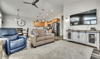 179 Broadway Street E B8, Arnolds Park, IA 51331