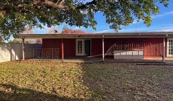 1615 Avenue F, Abernathy, TX 79311