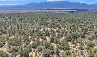 77 North Rd, Carson, NM 87517