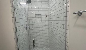 4319 HARRISON St NW #6, Washington, DC 20015