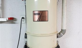 125 Main St, Lincoln, RI 02802