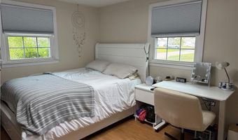 190 Capron Farm Dr, Warwick, RI 02886