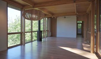 5 Scenic Dr, Ashland, OR 97520
