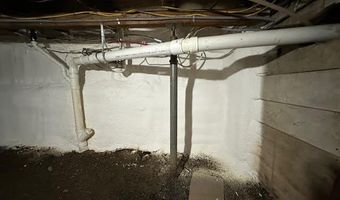 68 Park St, Belfast, ME 04915