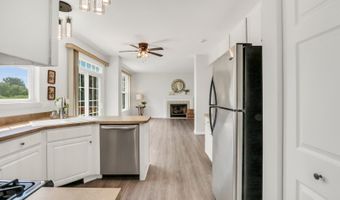 1056 Dana Ct, Antioch, IL 60002