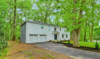 58 Fish Hawk Dr, Middletown, NJ 07748