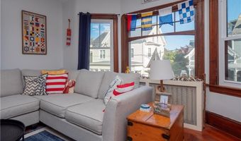 4 Newport Ave B2, Newport, RI 02840