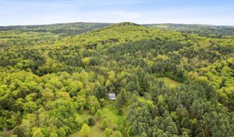 790 Rhoades Hl, Barnard, VT 05031