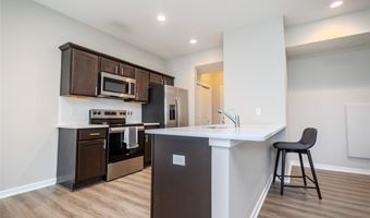 7000 Lake Ridge Ave 4, Des Moines, IA 50320