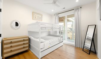 18 Mea Ln, Beach Haven, NJ 08008