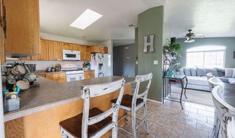 102 GARDEN Cir, Bloomfield, NM 87413
