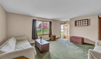 26 Barnum Rd, Danbury, CT 06811