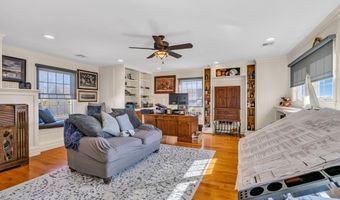 221 Magnolia Dr, Bayville, NJ 08721