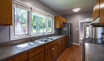 201 MILL St, Amherst, WI 54406