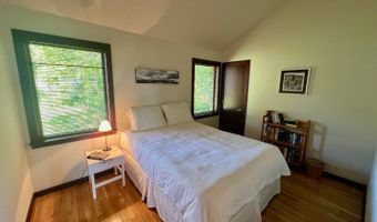 382 Lighthouse Rd, Aquinnah, MA 02535