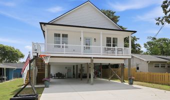 220 Pelican Dr, Atlantic Beach, NC 28512