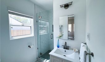 2817 Easy Ave, Long Beach, CA 90810