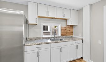 1106 Wade St, Aliquippa, PA 15001