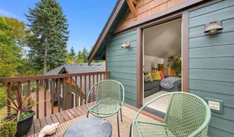2412 W North St, Bellingham, WA 98225