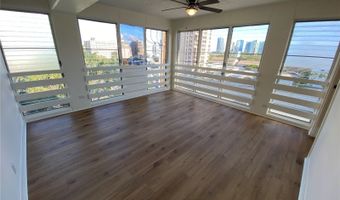 904 Lunalilo St 17, Honolulu, HI 96822
