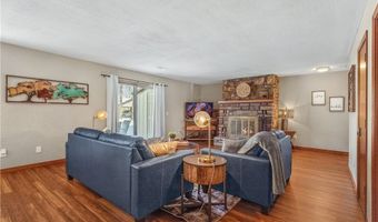 6 Connie Ln, Bella Vista, AR 72715